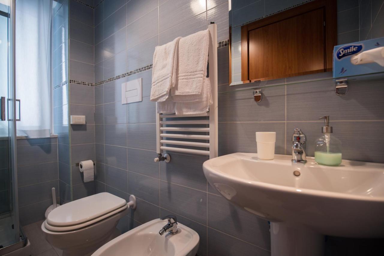Bed and Breakfast Bernini 20 Neapel Exterior foto