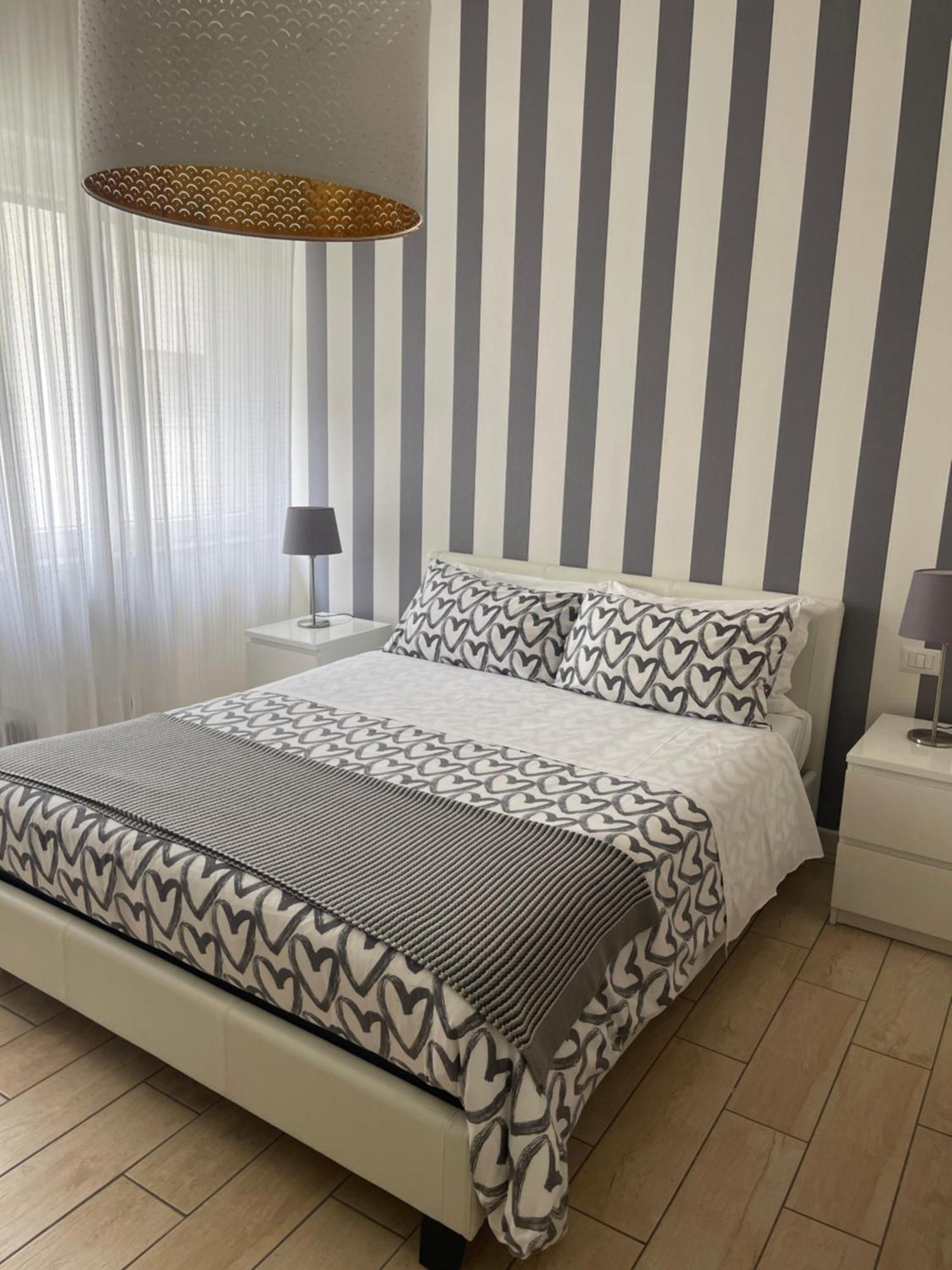 Bed and Breakfast Bernini 20 Neapel Exterior foto