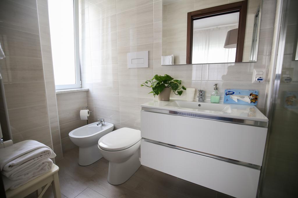 Bed and Breakfast Bernini 20 Neapel Exterior foto