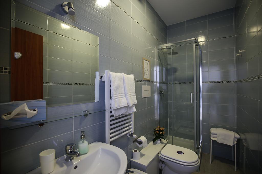 Bed and Breakfast Bernini 20 Neapel Exterior foto